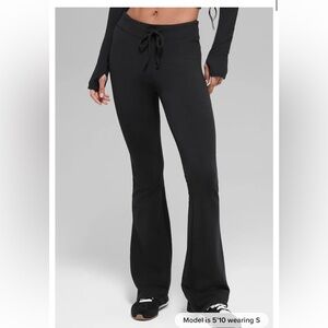ALO Yoga Black Sway Bootcut Sweatpant
